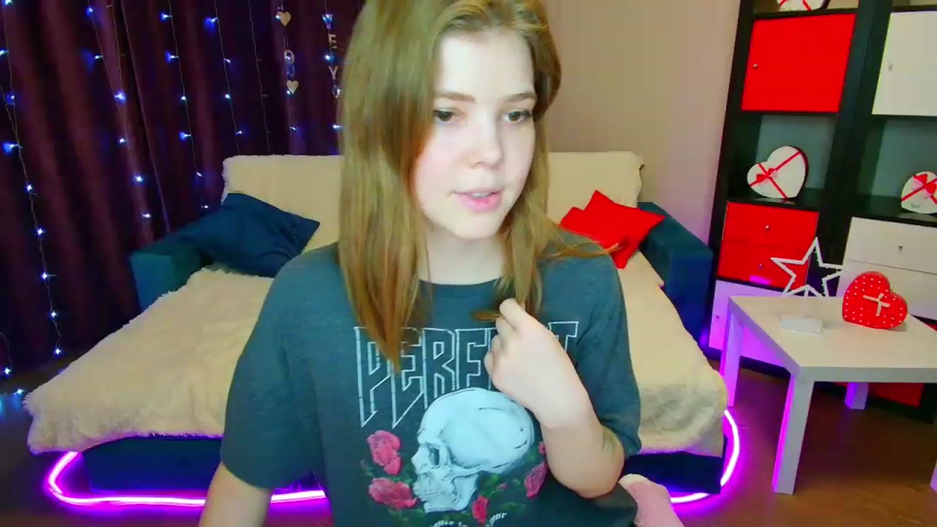 Gallery image thumbnail from EffyShy's myfreecams stream on, 03/13/2023, 17:37 image 6 of 20