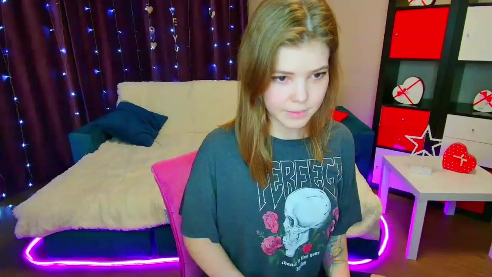 Gallery image thumbnail from EffyShy's myfreecams stream on, 03/13/2023, 17:37 image 15 of 20
