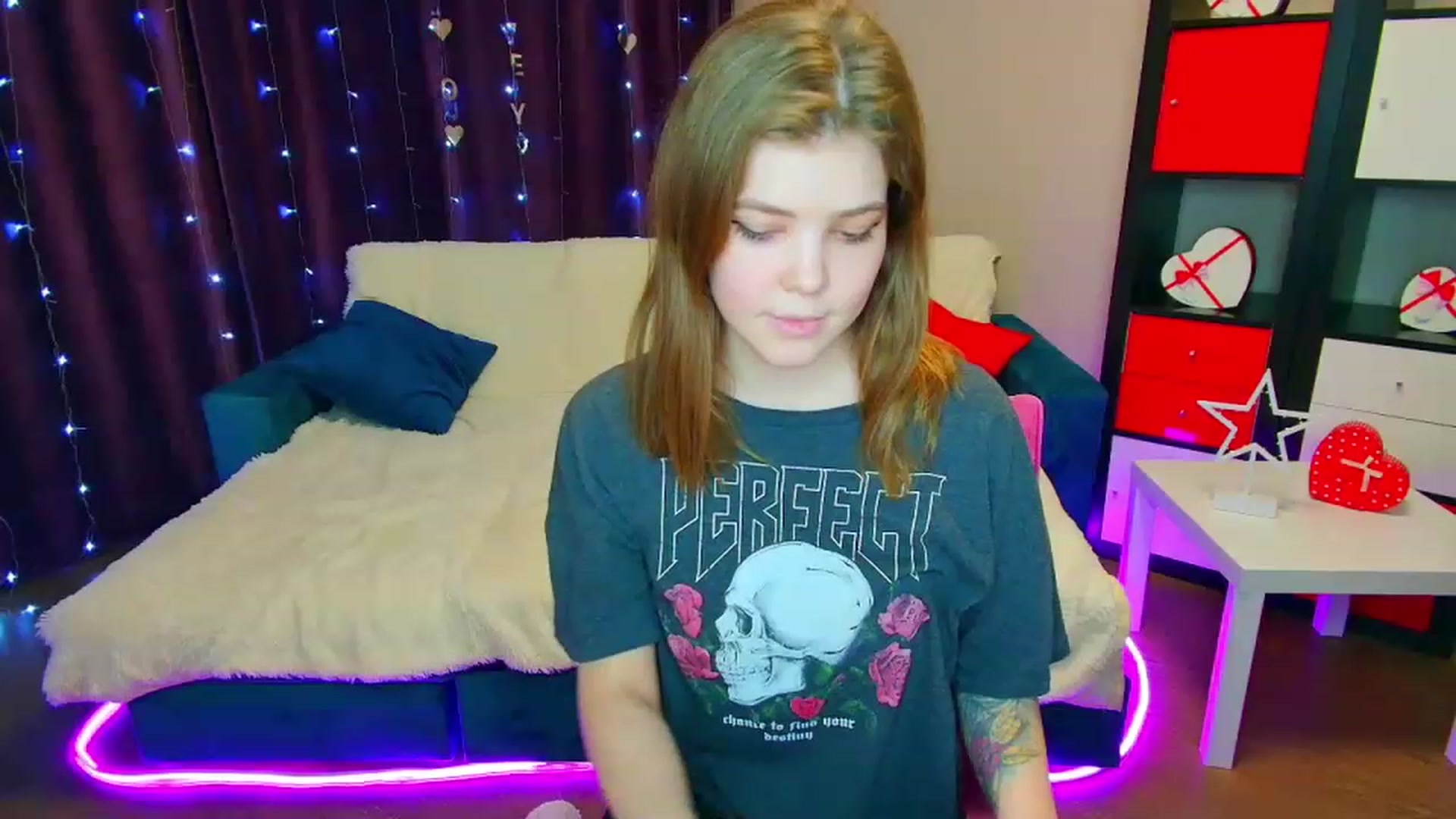 Gallery image thumbnail from EffyShy's myfreecams stream on, 03/13/2023, 17:37 image 10 of 20