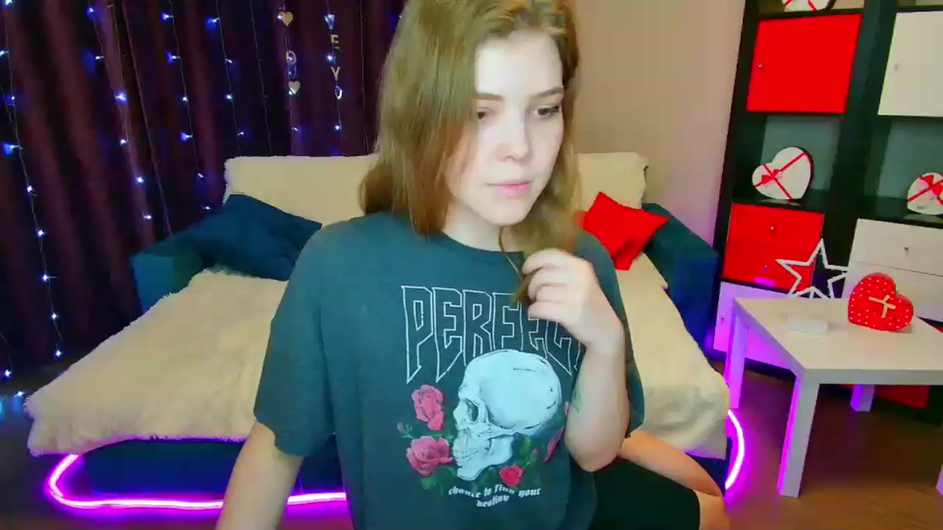 Gallery image thumbnail from EffyShy's myfreecams stream on, 03/13/2023, 20:28 image 8 of 20
