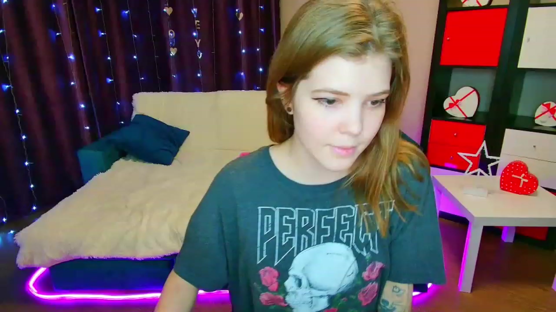 Gallery image thumbnail from EffyShy's myfreecams stream on, 03/13/2023, 20:28 image 18 of 20
