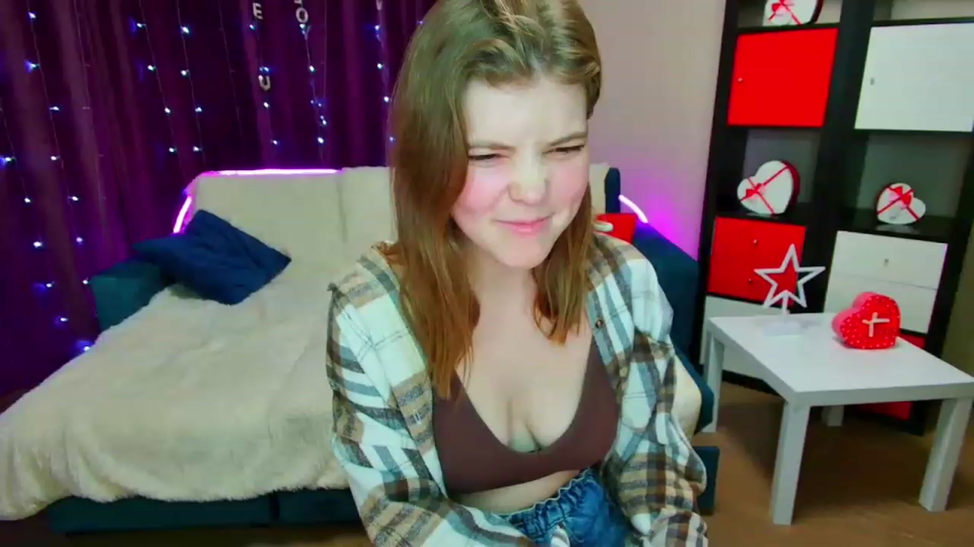 Gallery image thumbnail from EffyShy's myfreecams stream on, 03/18/2023, 21:52 image 10 of 20