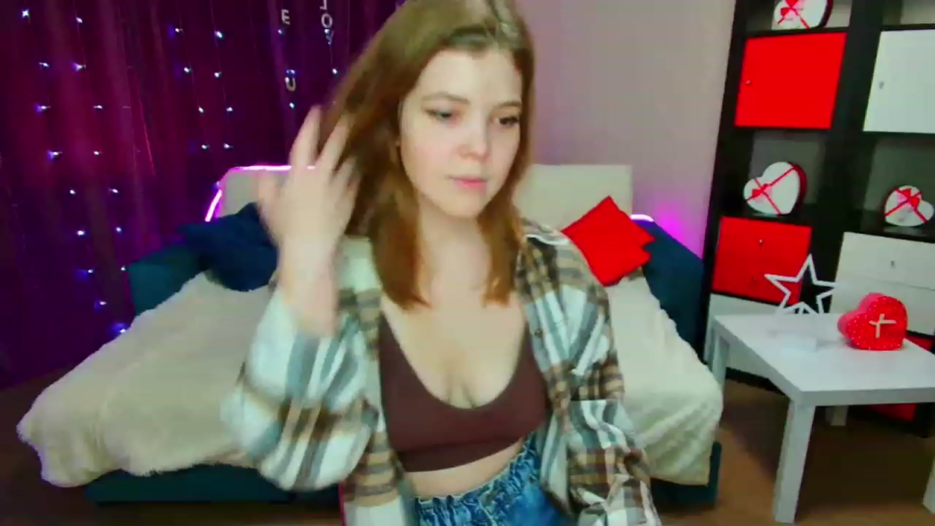Gallery image thumbnail from EffyShy's myfreecams stream on, 03/19/2023, 12:39 image 15 of 20