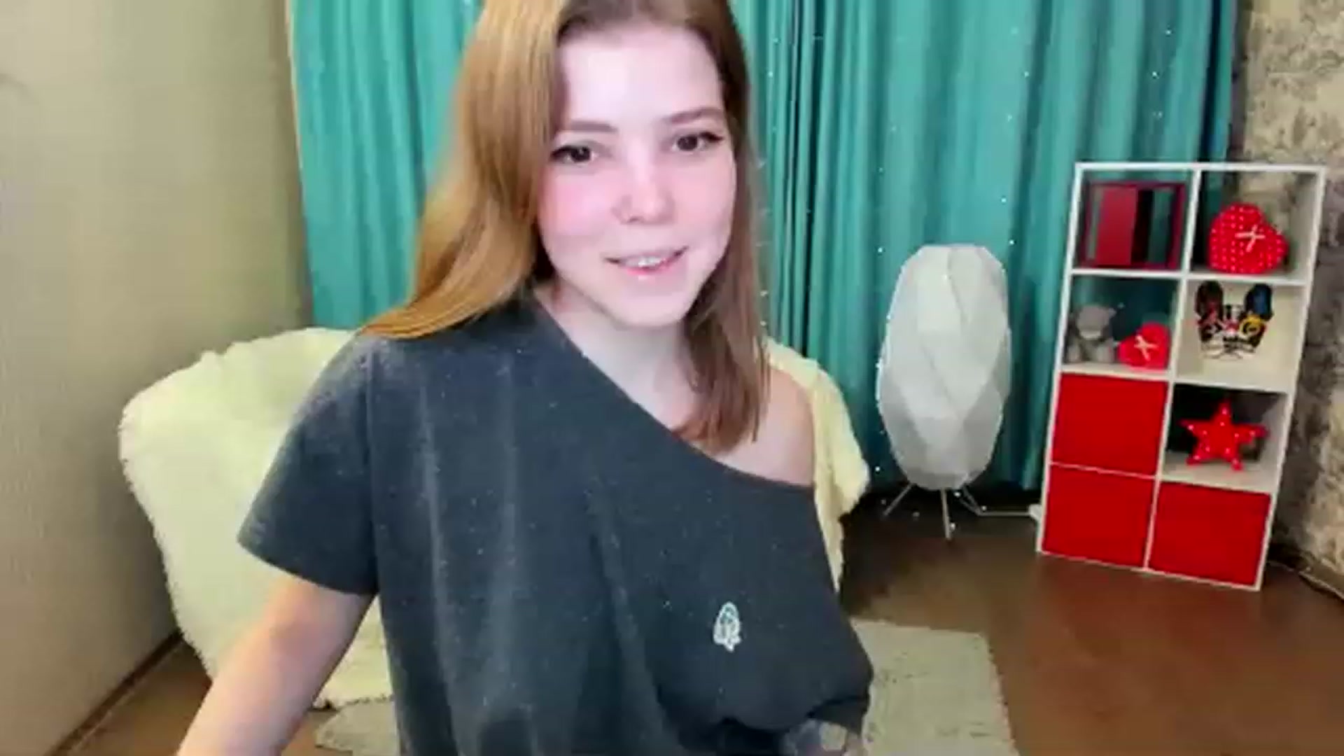 Gallery image thumbnail from EffyShy's myfreecams stream on, 03/22/2023, 20:42 image 16 of 20