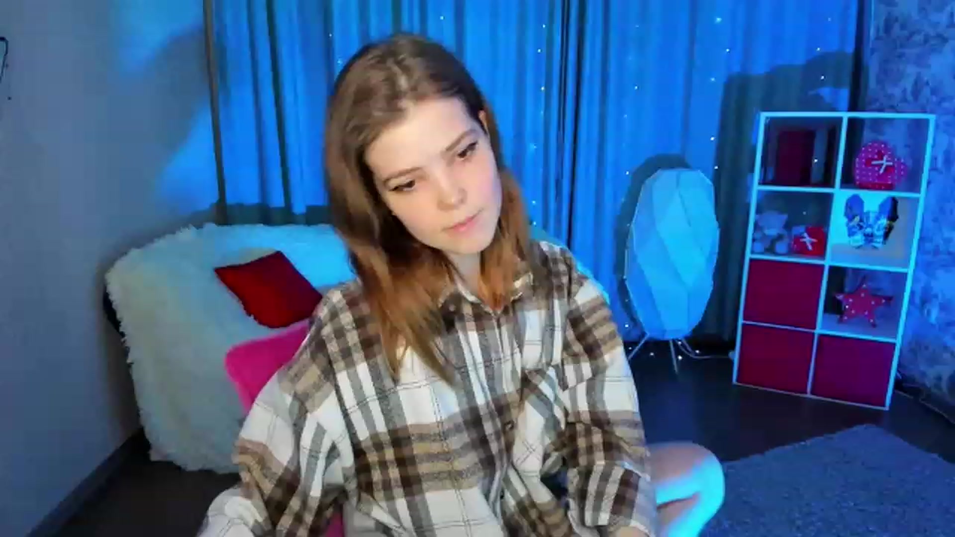 Gallery image thumbnail from EffyShy's myfreecams stream on, 03/25/2023, 15:54 image 13 of 20