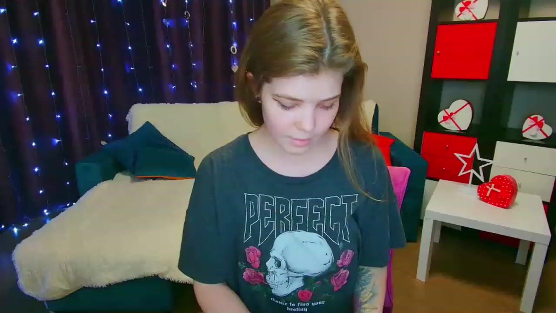 Gallery image thumbnail from EffyShy's myfreecams stream on, 03/29/2023, 18:05 image 14 of 20