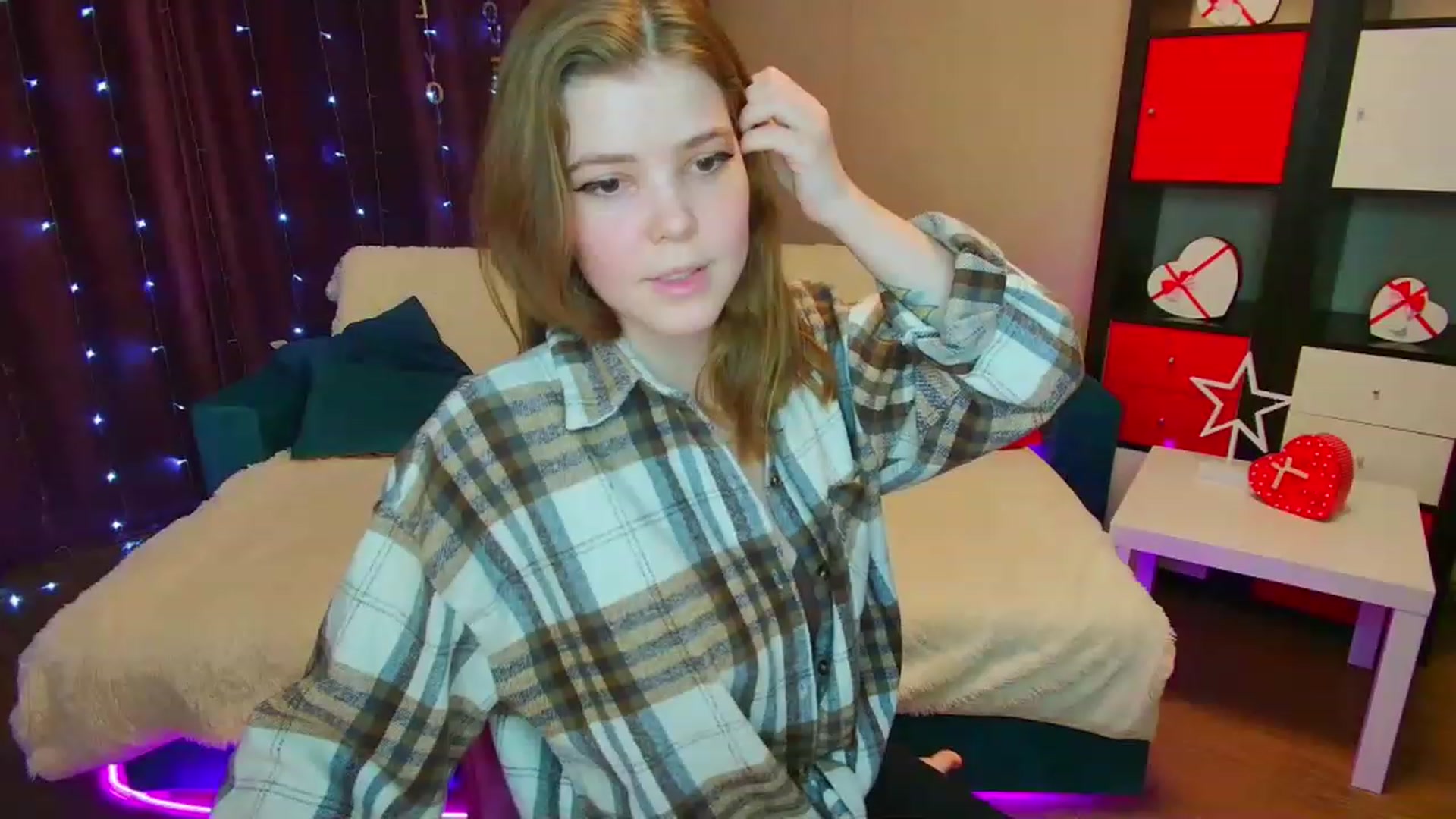 Gallery image thumbnail from EffyShy's myfreecams stream on, 03/30/2023, 16:32 image 6 of 20