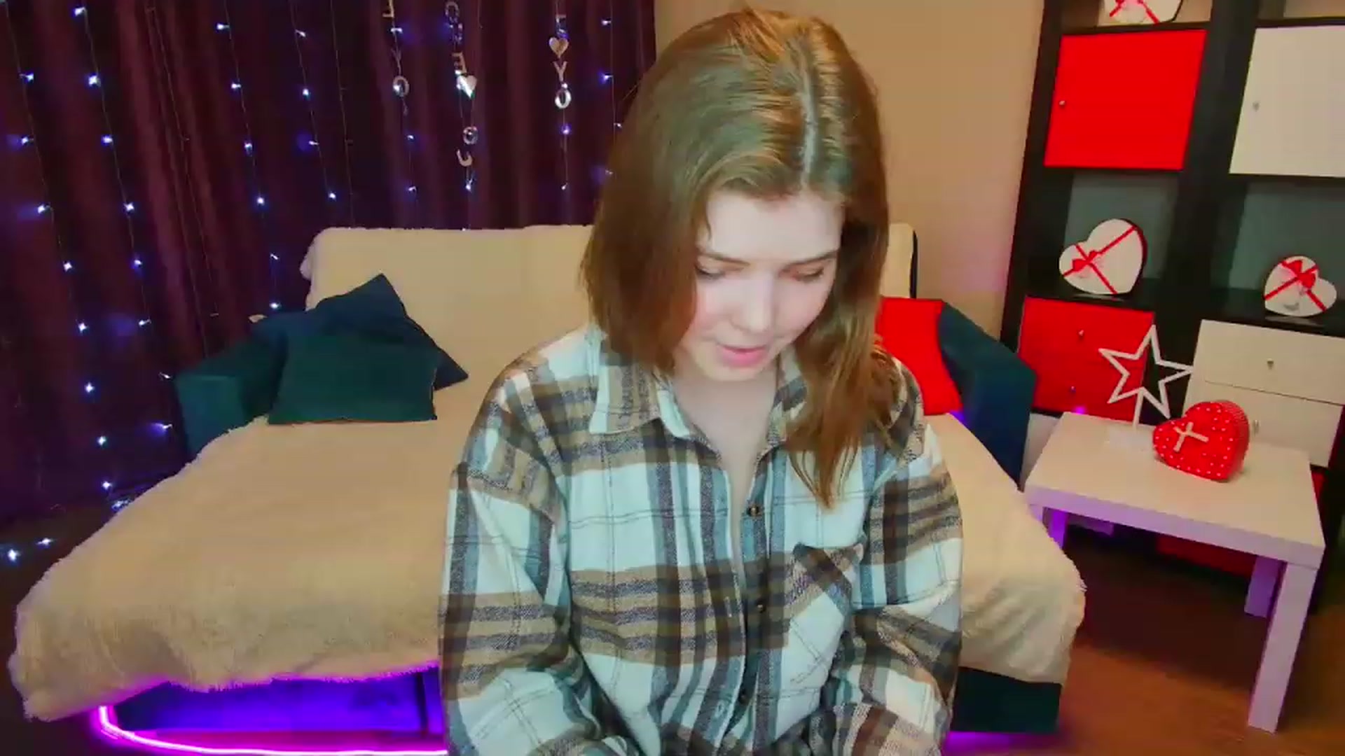 Gallery image thumbnail from EffyShy's myfreecams stream on, 03/30/2023, 16:32 image 9 of 20