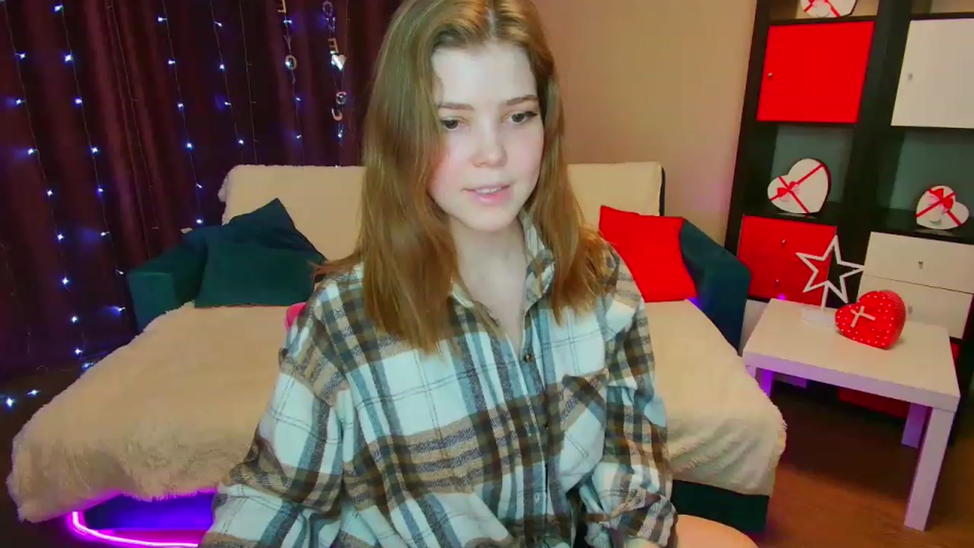 Gallery image thumbnail from EffyShy's myfreecams stream on, 03/30/2023, 16:32 image 14 of 20