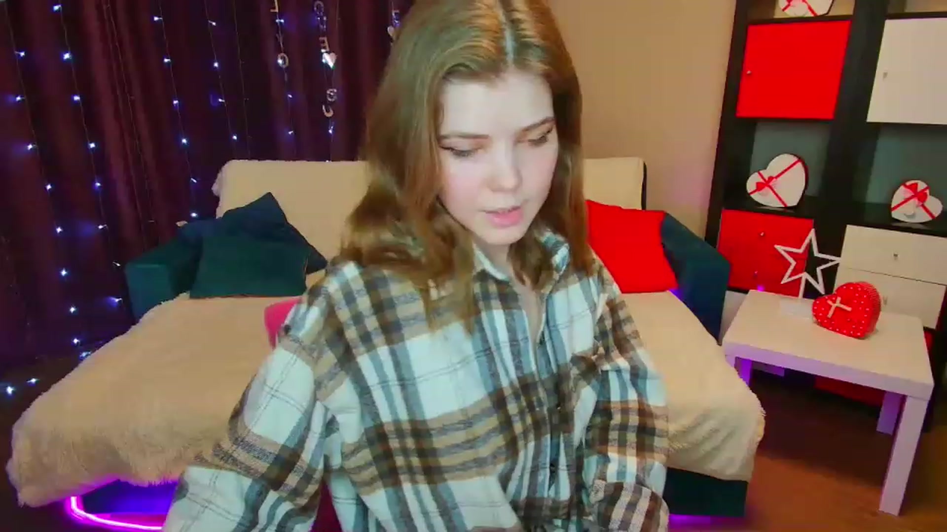 Gallery image thumbnail from EffyShy's myfreecams stream on, 03/30/2023, 16:32 image 7 of 20