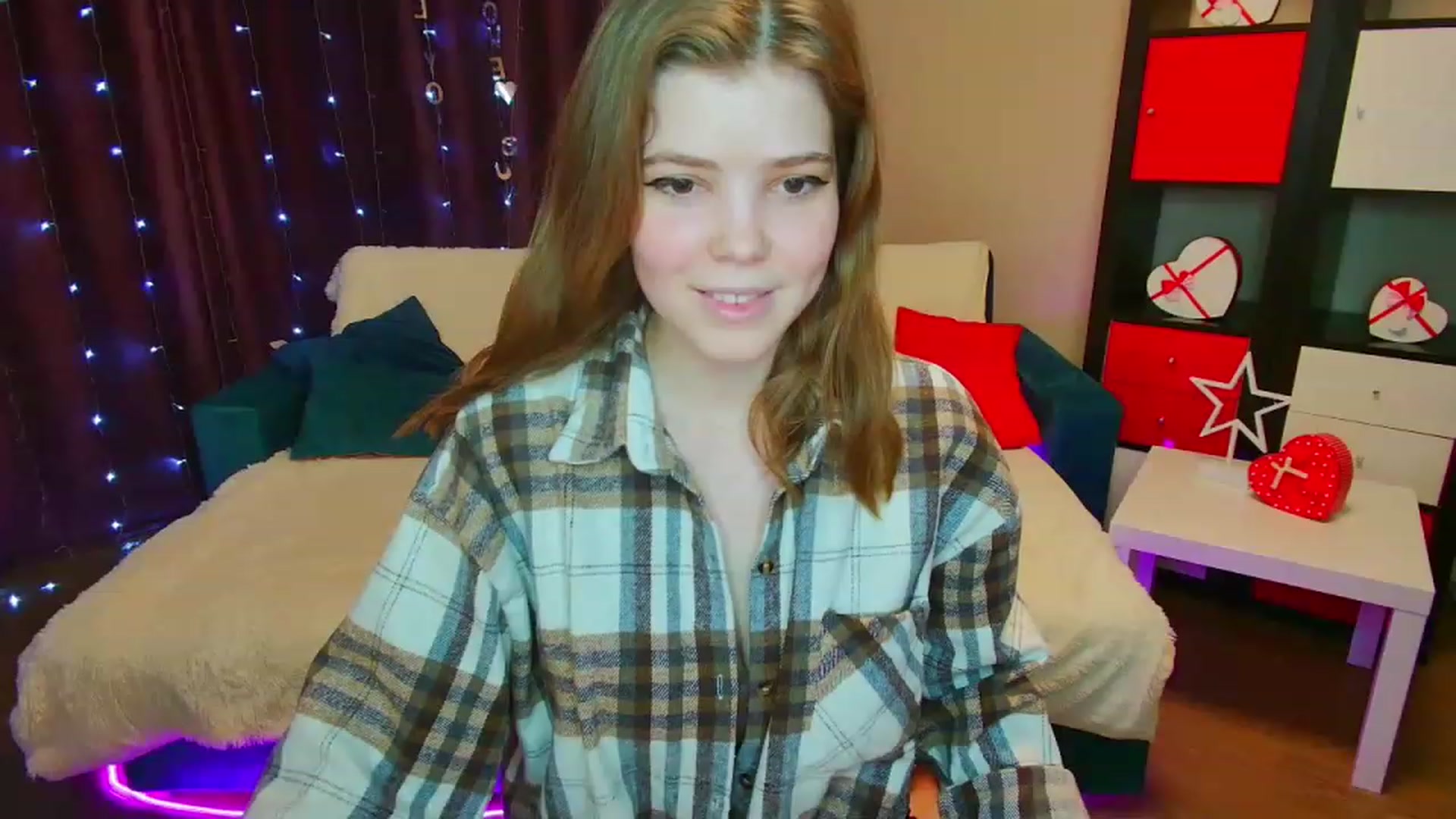 Gallery image thumbnail from EffyShy's myfreecams stream on, 03/30/2023, 16:32 image 17 of 20