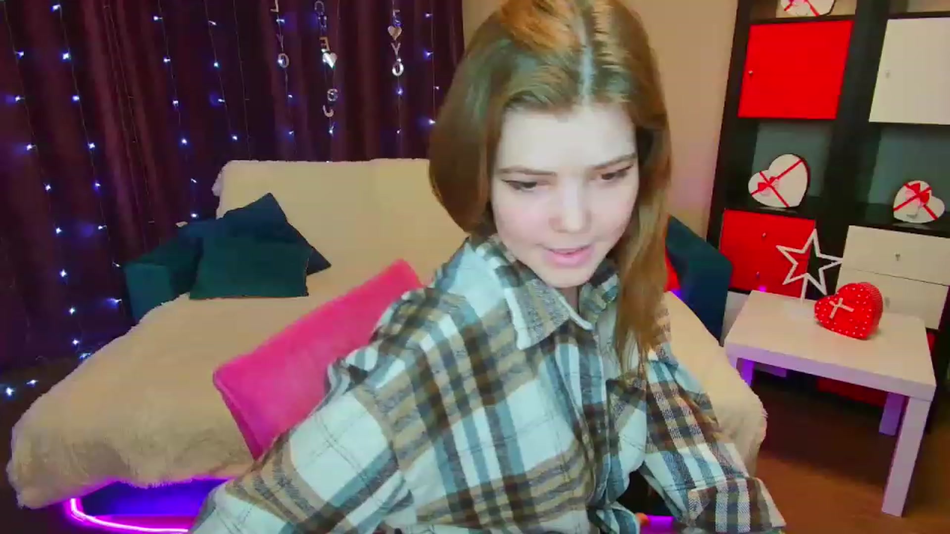 Gallery image thumbnail from EffyShy's myfreecams stream on, 03/30/2023, 16:32 image 2 of 20