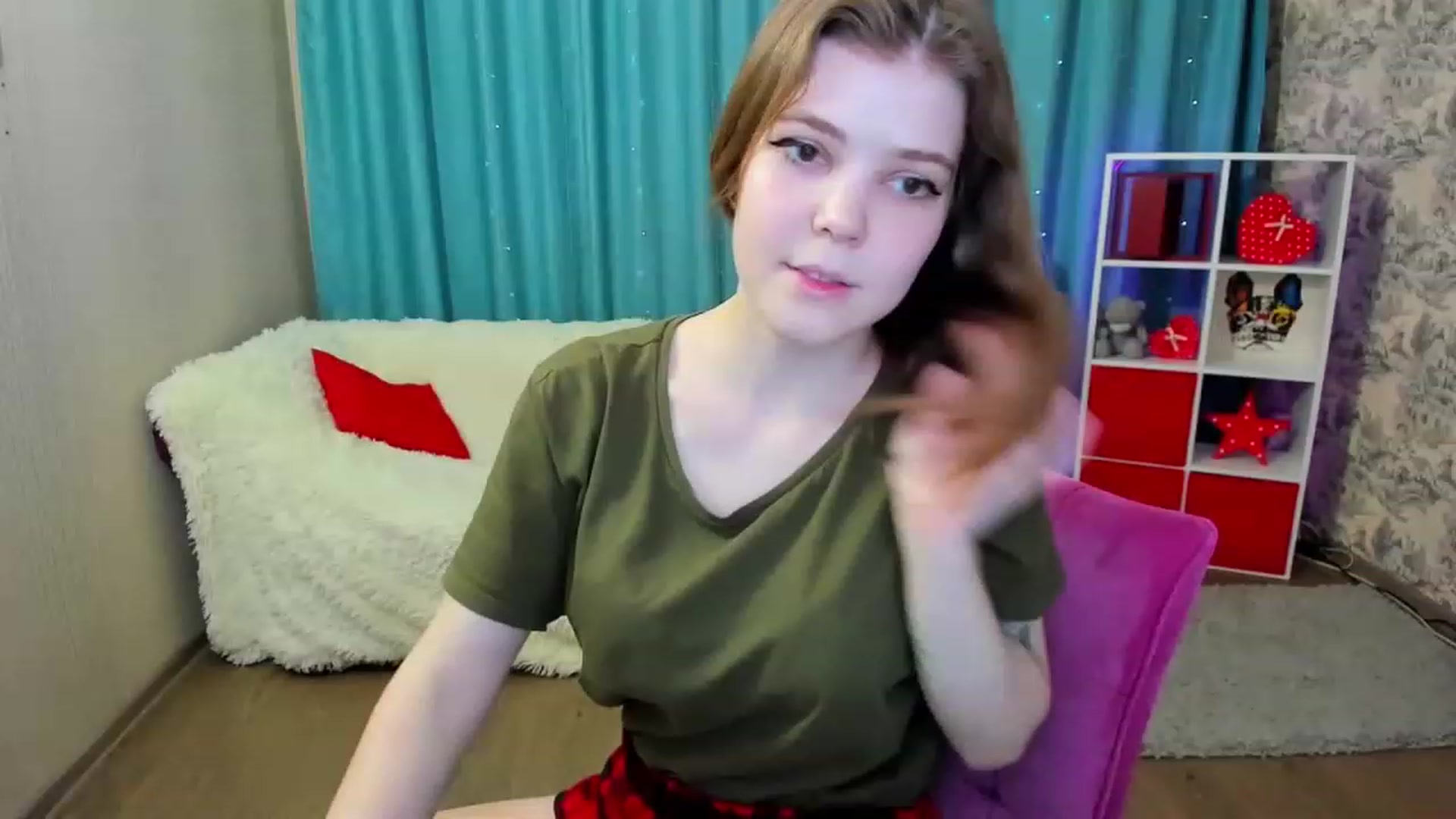 Gallery image thumbnail from EffyShy's myfreecams stream on, 04/02/2023, 16:58 image 14 of 20