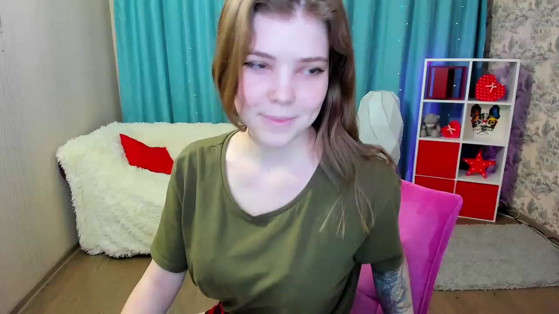 Gallery image thumbnail from EffyShy's myfreecams stream on, 04/02/2023, 16:58 image 15 of 20