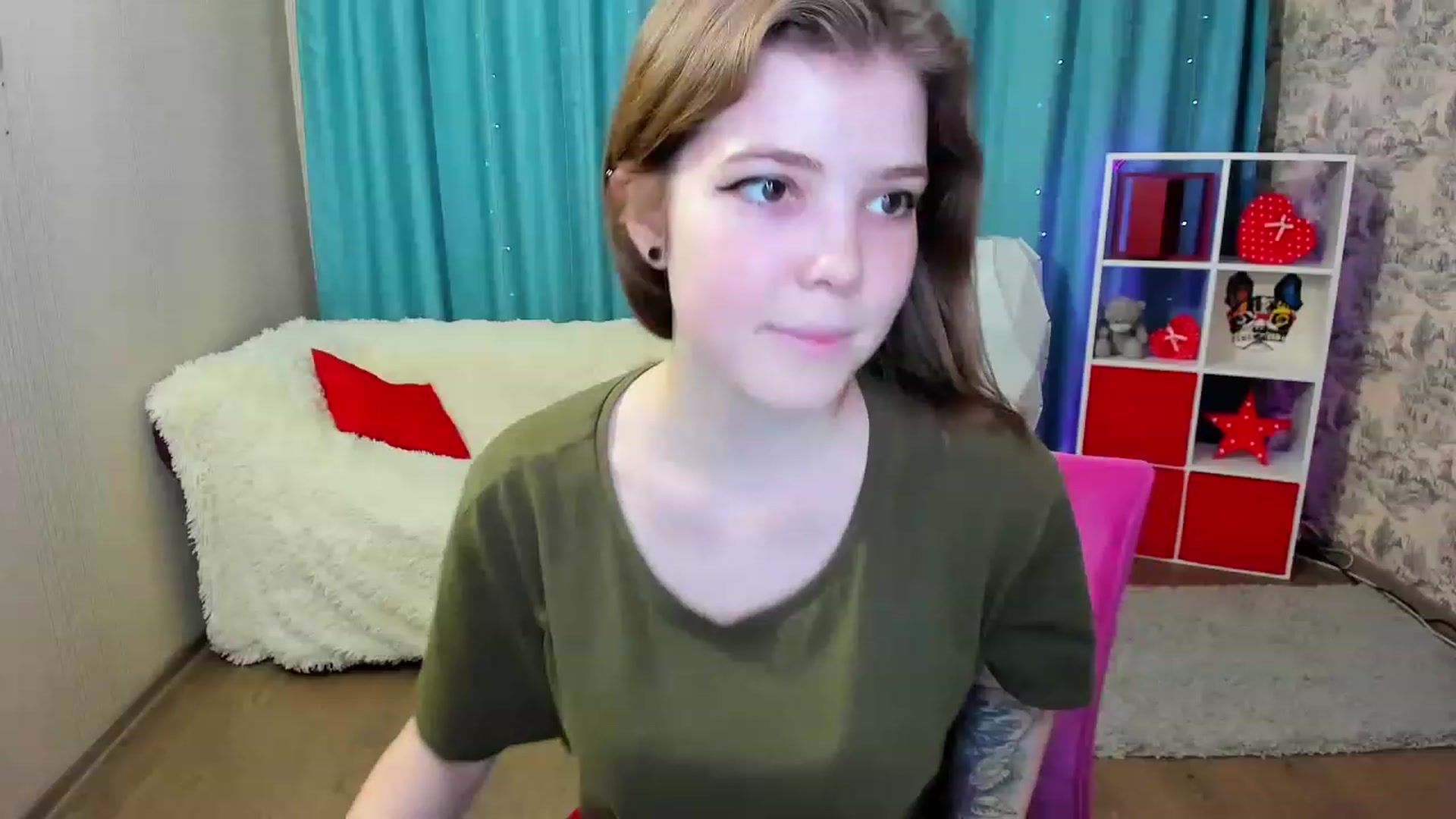 Gallery image thumbnail from EffyShy's myfreecams stream on, 04/02/2023, 16:58 image 13 of 20