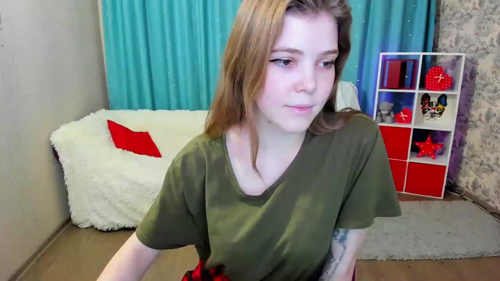 Gallery image thumbnail from EffyShy's myfreecams stream on, 04/02/2023, 16:58 image 19 of 20