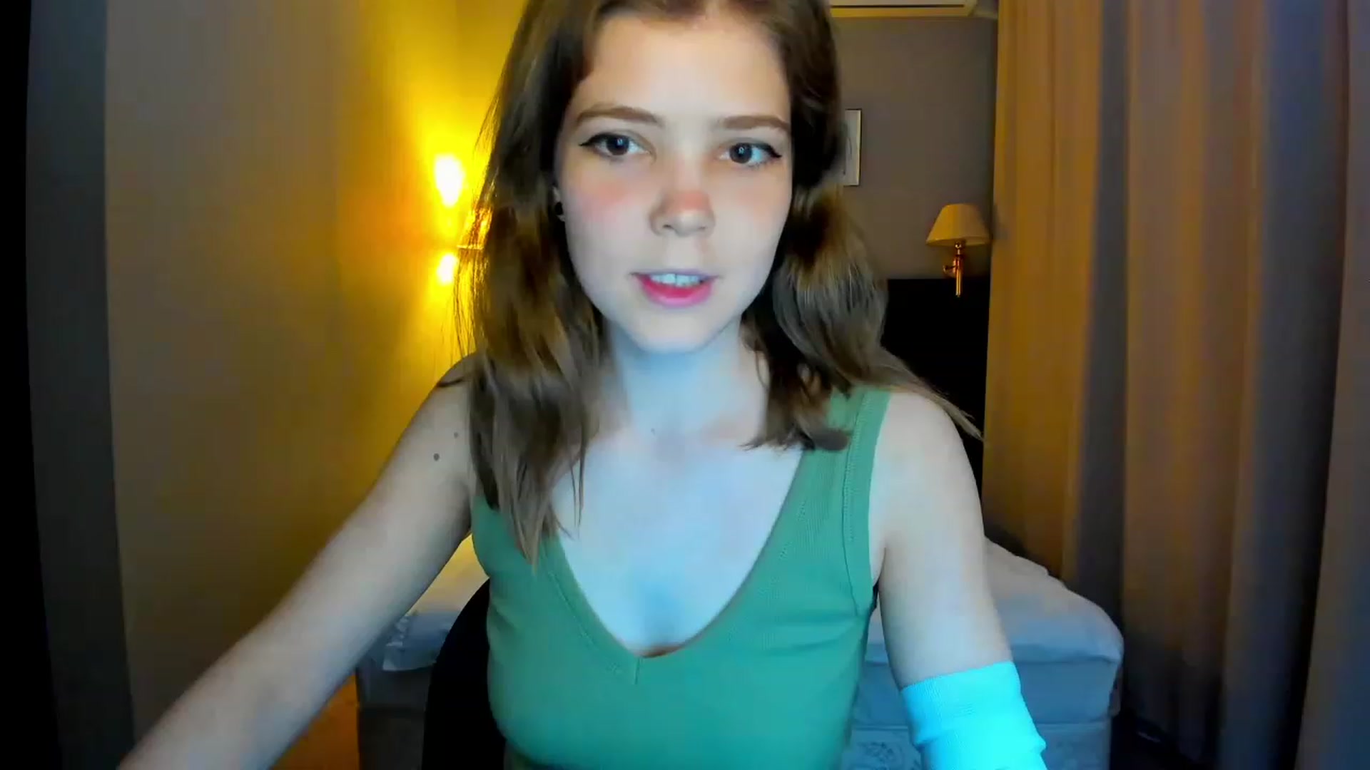 Gallery image thumbnail from EffyShy's myfreecams stream on, 05/26/2023, 17:09 image 6 of 20