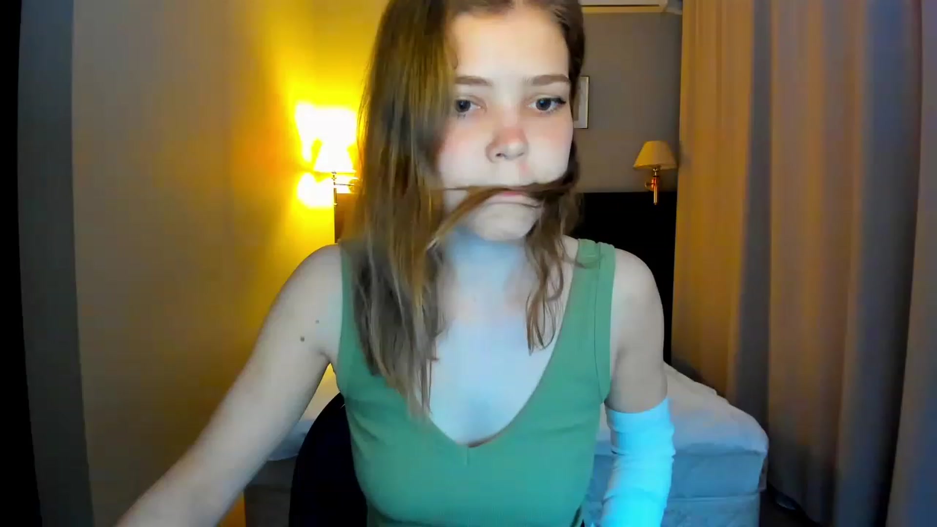 Gallery image thumbnail from EffyShy's myfreecams stream on, 05/26/2023, 17:09 image 13 of 20