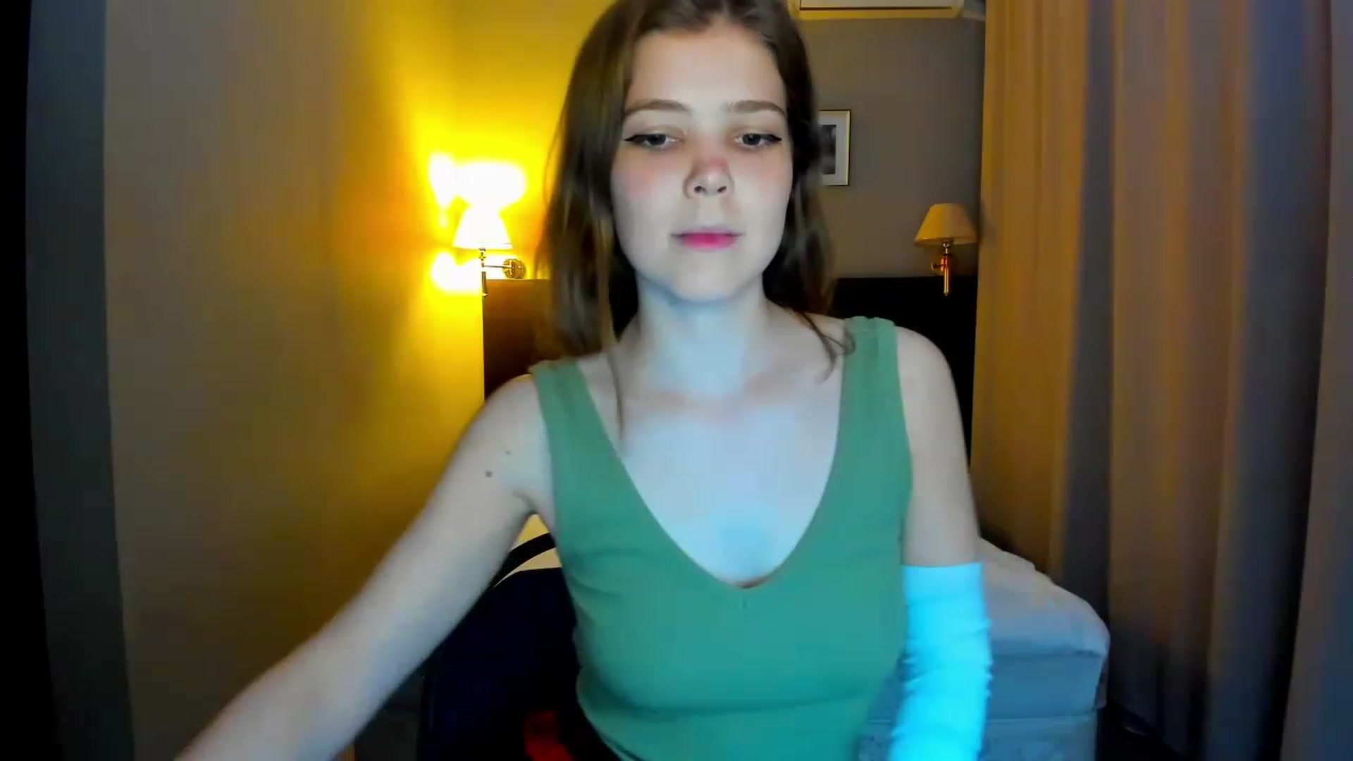 Gallery image thumbnail from EffyShy's myfreecams stream on, 05/26/2023, 17:09 image 12 of 20