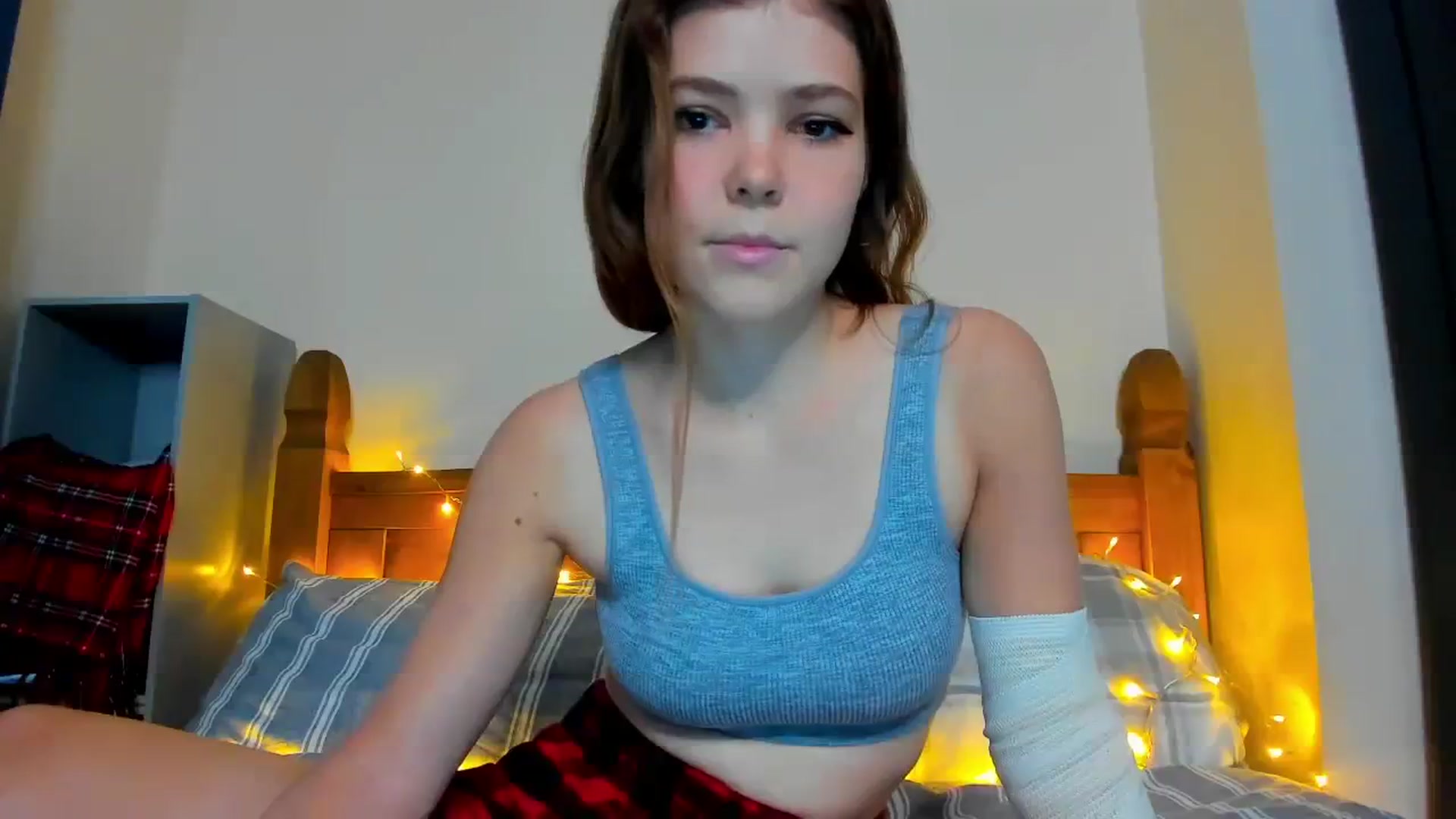 Gallery image thumbnail from EffyShy's myfreecams stream on, 08/08/2023, 16:35 image 19 of 20