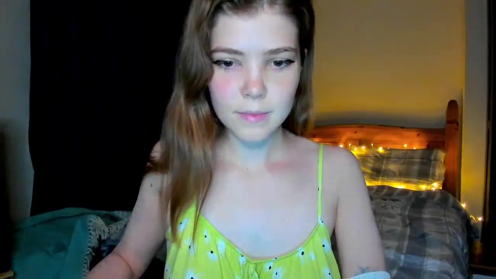 Gallery image thumbnail from EffyShy's myfreecams stream on, 08/22/2023, 22:24 image 10 of 20
