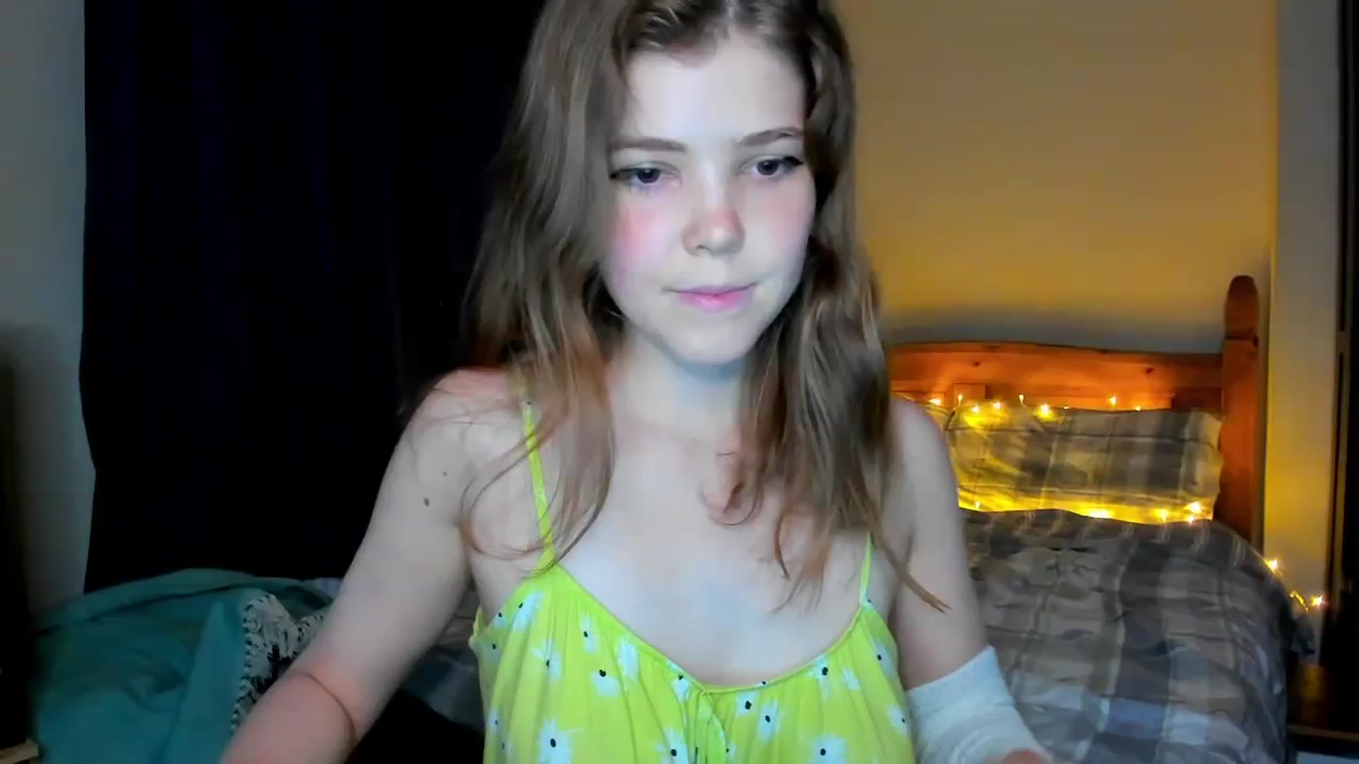 Gallery image thumbnail from EffyShy's myfreecams stream on, 08/22/2023, 22:24 image 17 of 20