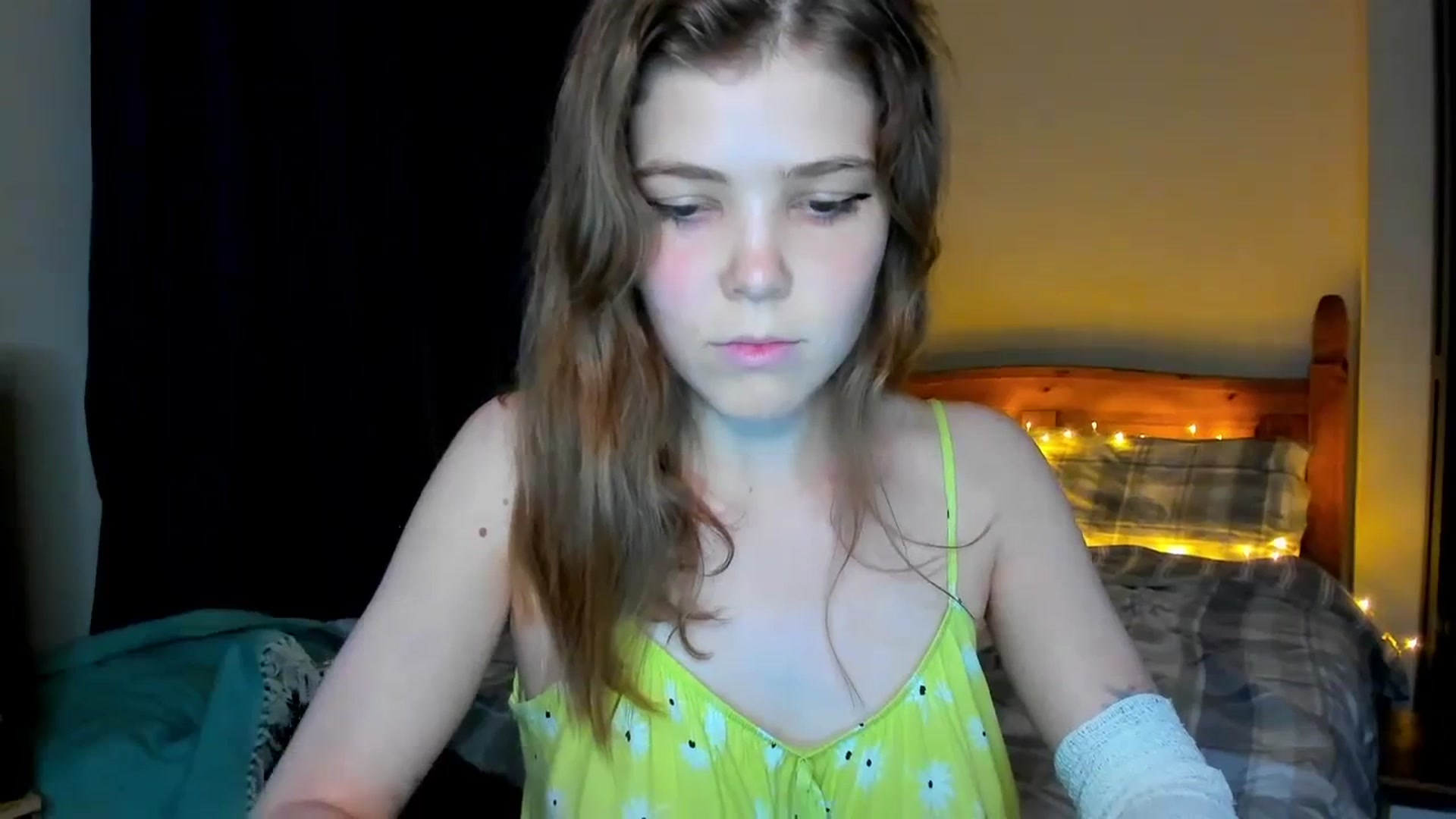Gallery image thumbnail from EffyShy's myfreecams stream on, 08/22/2023, 22:24 image 7 of 20