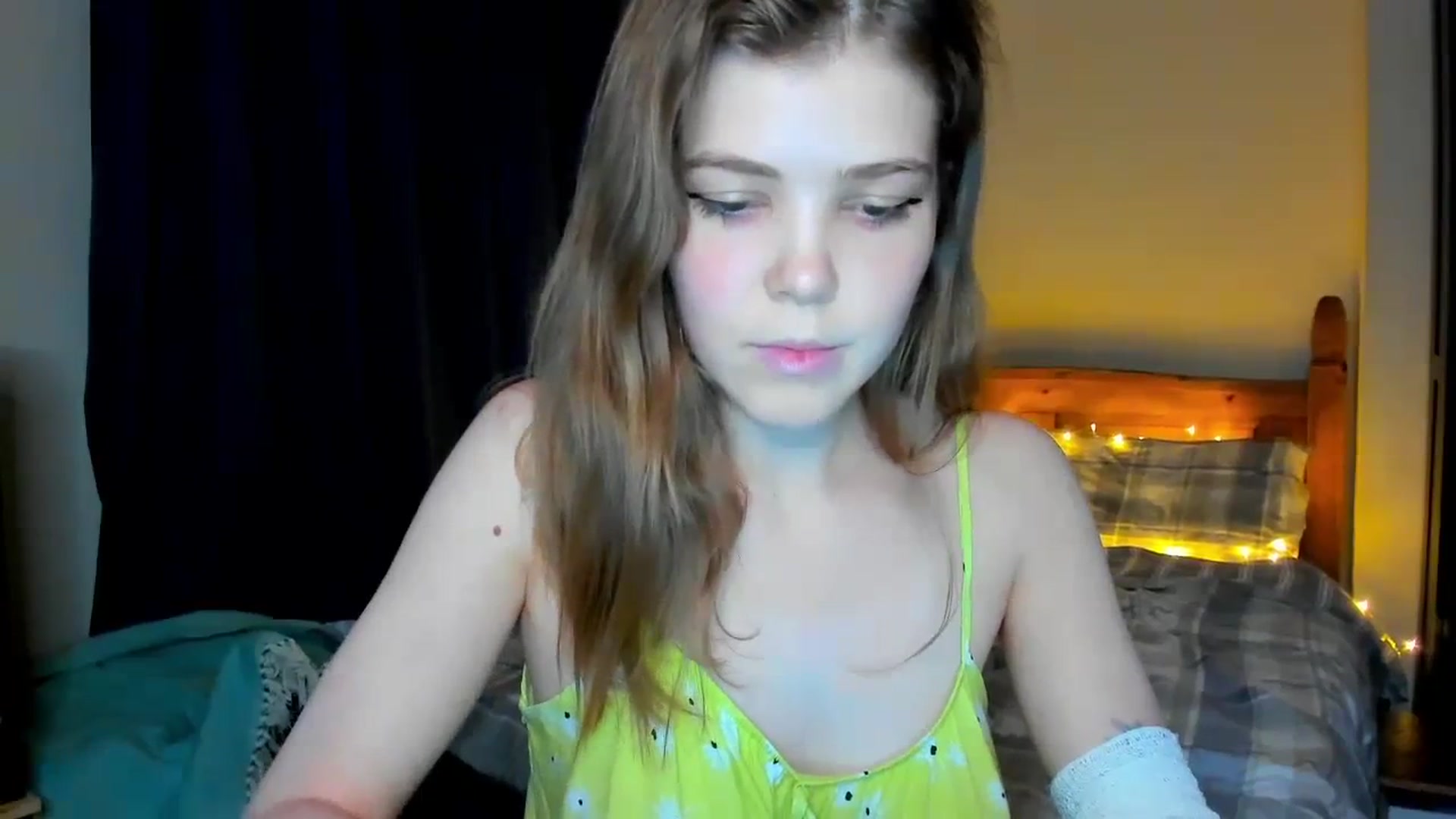 Gallery image thumbnail from EffyShy's myfreecams stream on, 08/22/2023, 22:24 image 4 of 20