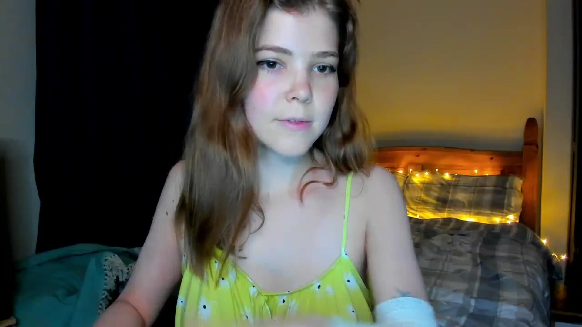 Gallery image thumbnail from EffyShy's myfreecams stream on, 08/22/2023, 22:24 image 9 of 20