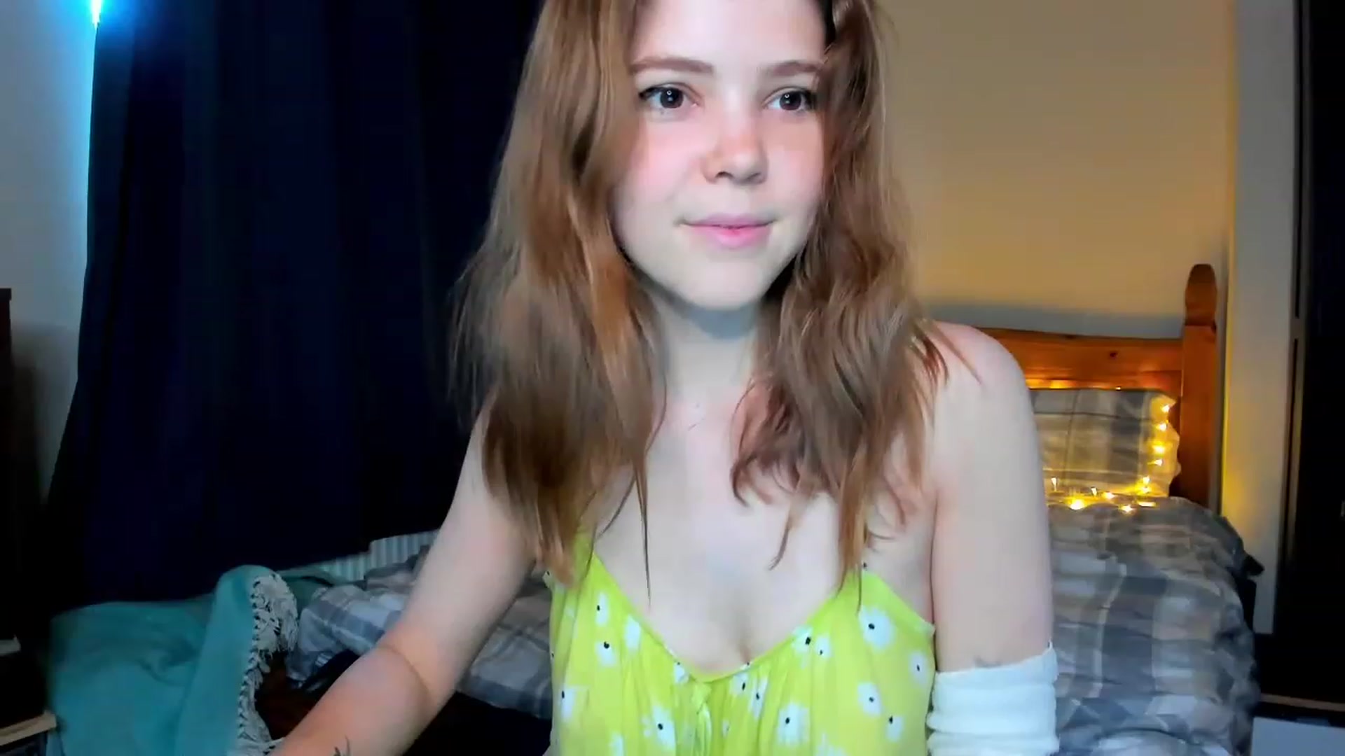 Gallery image thumbnail from EffyShy's myfreecams stream on, 08/23/2023, 16:55 image 14 of 20