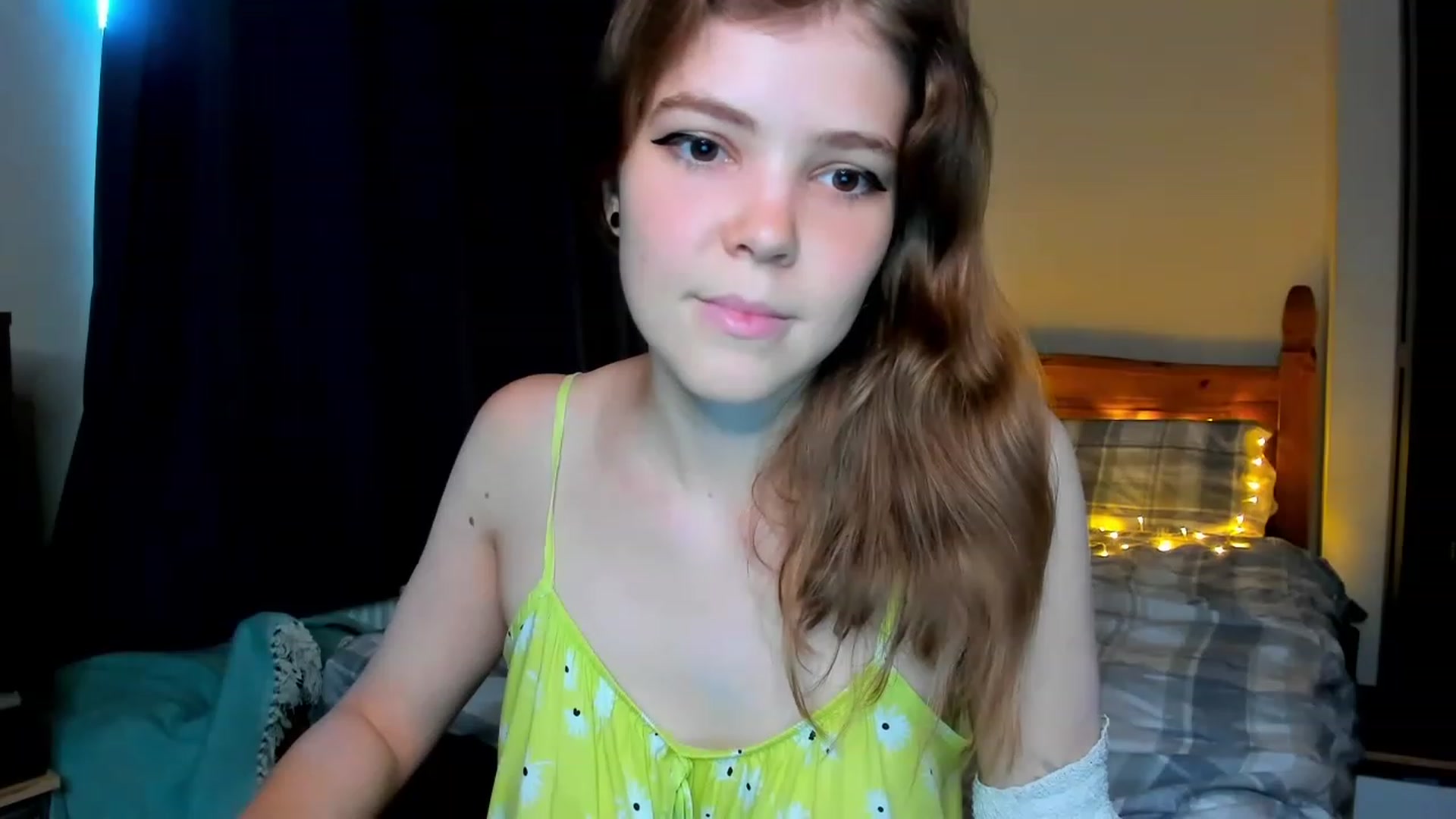 Gallery image thumbnail from EffyShy's myfreecams stream on, 08/23/2023, 16:55 image 6 of 20