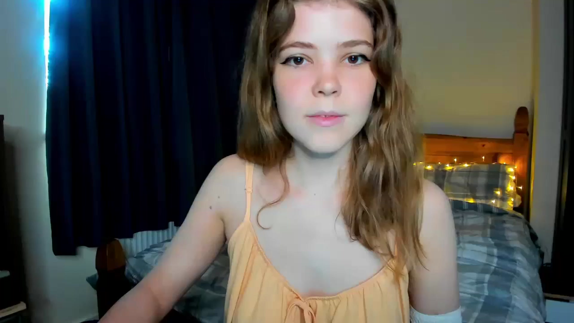 Gallery image thumbnail from EffyShy's myfreecams stream on, 09/14/2023, 13:02 image 19 of 20