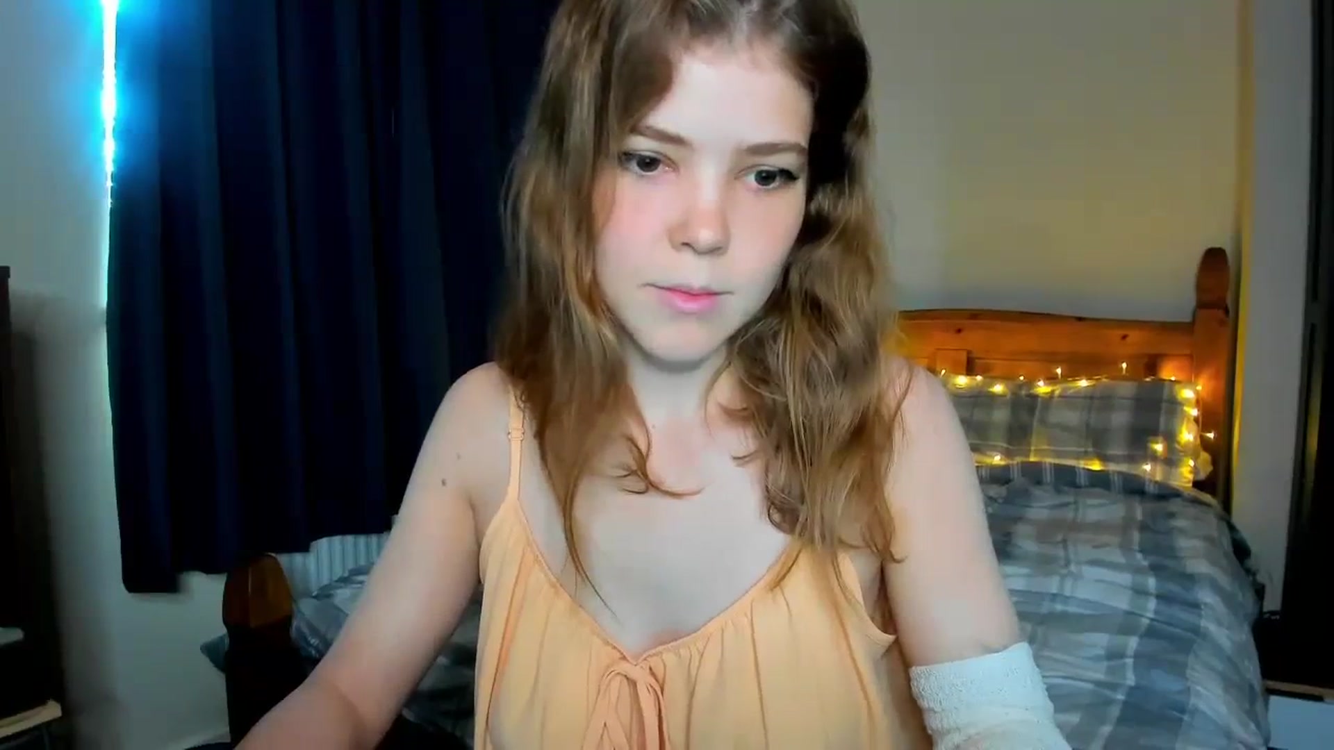 Gallery image thumbnail from EffyShy's myfreecams stream on, 09/14/2023, 13:02 image 9 of 20