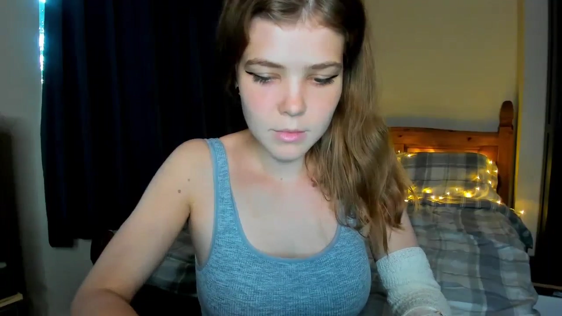 Gallery image thumbnail from EffyShy's myfreecams stream on, 09/16/2023, 18:08 image 10 of 20