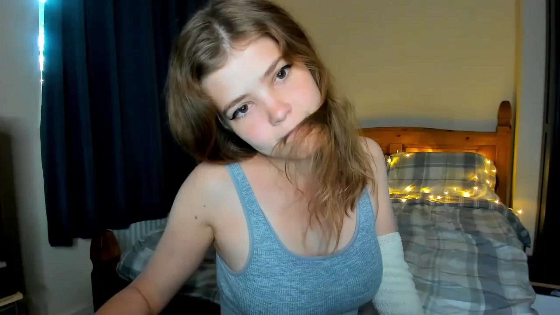 Gallery image thumbnail from EffyShy's myfreecams stream on, 09/16/2023, 18:08 image 1 of 20