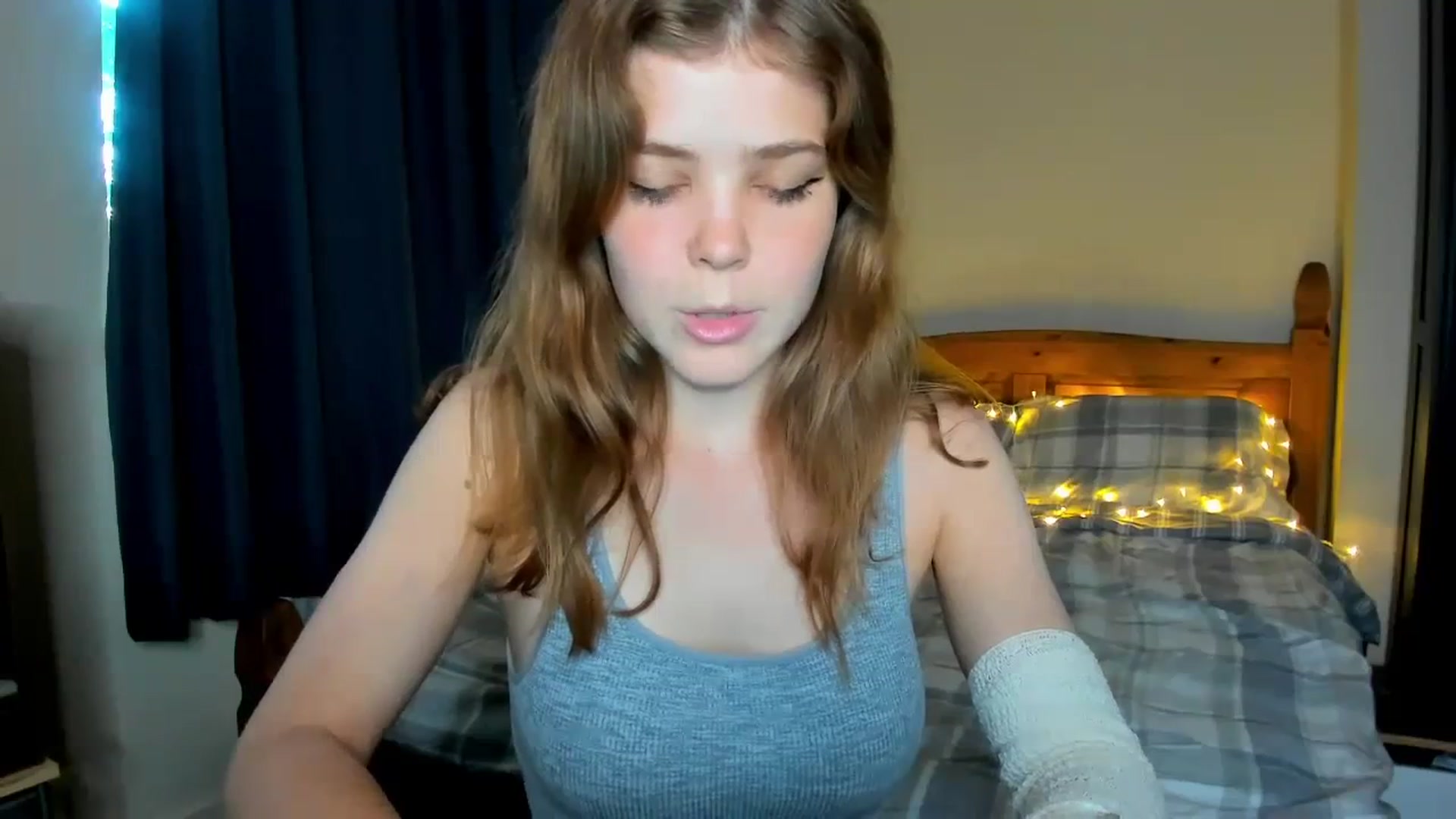 Gallery image thumbnail from EffyShy's myfreecams stream on, 09/16/2023, 18:08 image 4 of 20