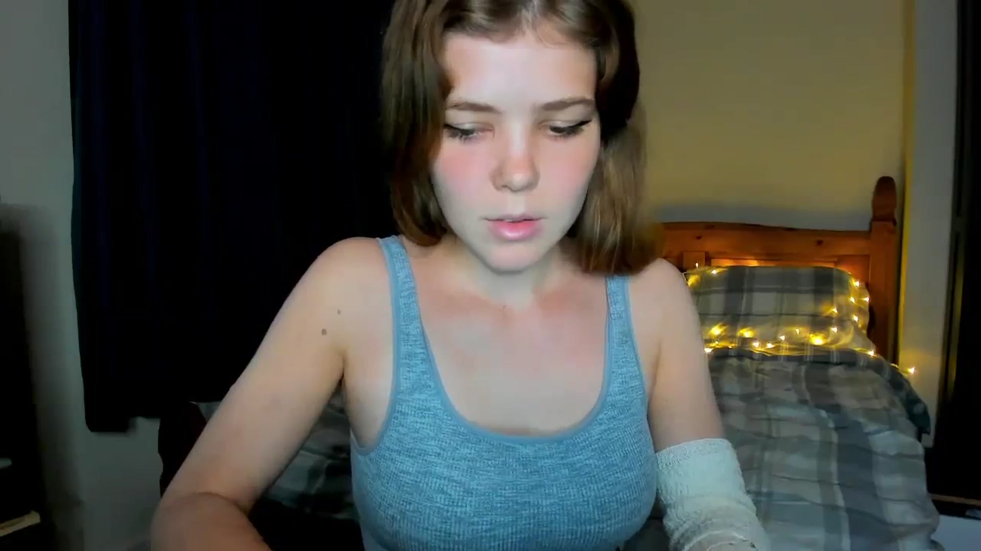 Gallery image thumbnail from EffyShy's myfreecams stream on, 09/16/2023, 18:55 image 18 of 20