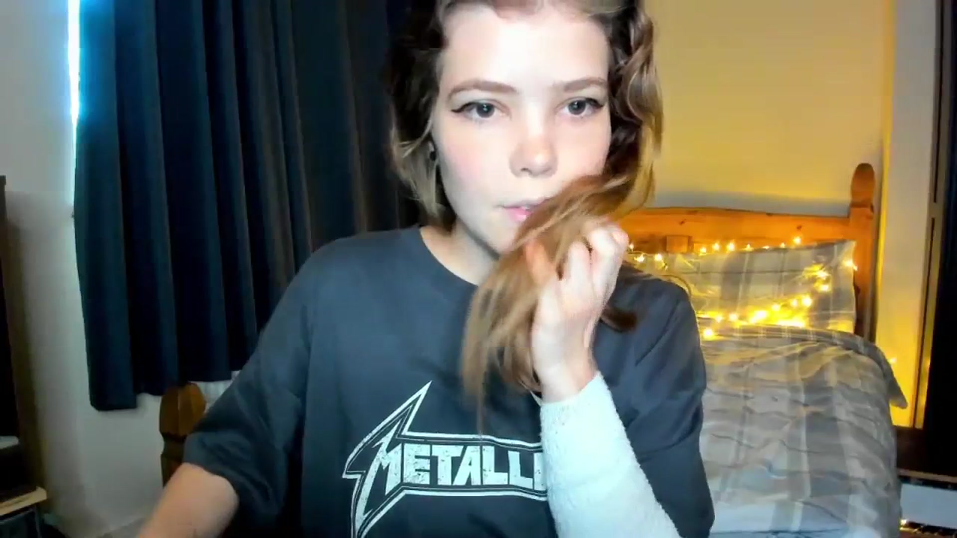 Gallery image thumbnail from EffyShy's myfreecams stream on, 10/24/2023, 15:07 image 16 of 20