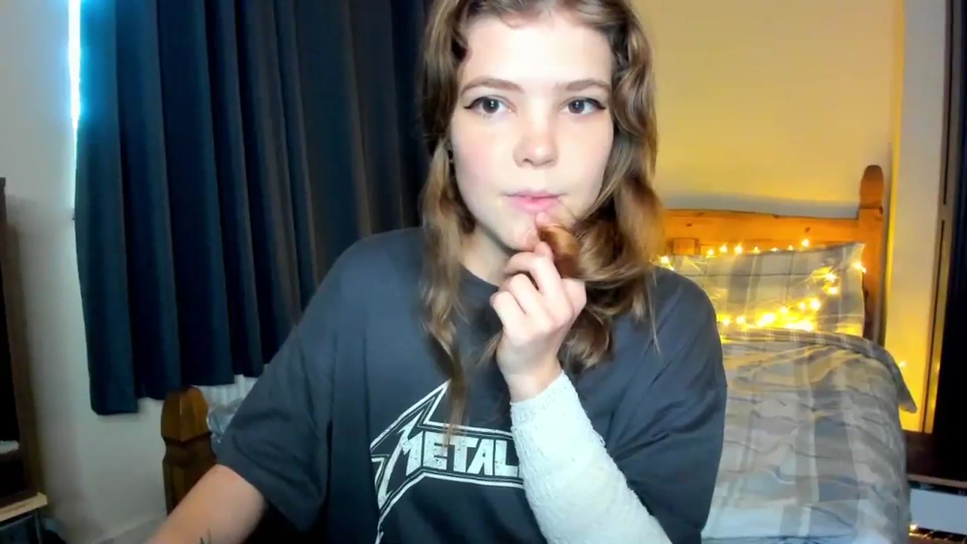Gallery image thumbnail from EffyShy's myfreecams stream on, 10/24/2023, 15:07 image 3 of 20