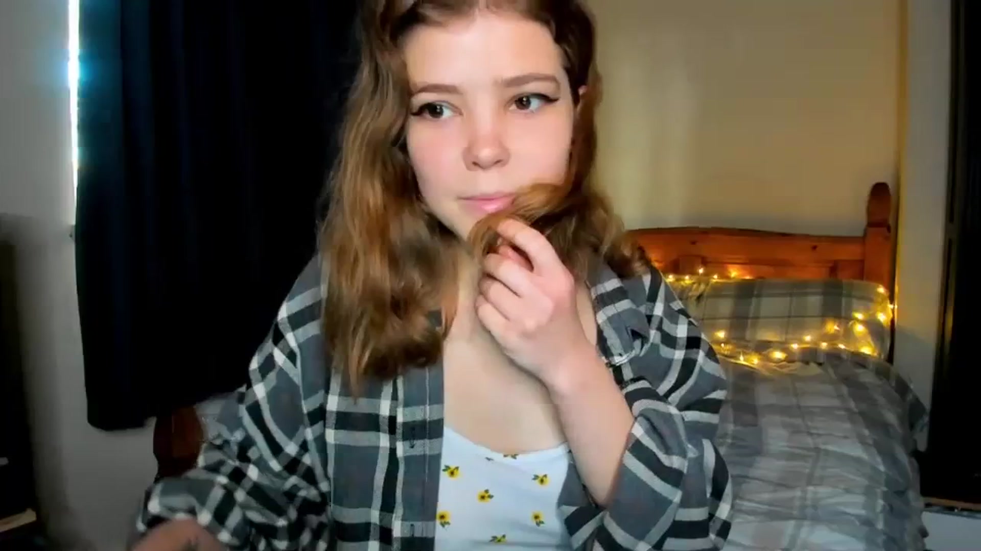 Gallery image thumbnail from EffyShy's myfreecams stream on, 11/13/2023, 15:27 image 2 of 20