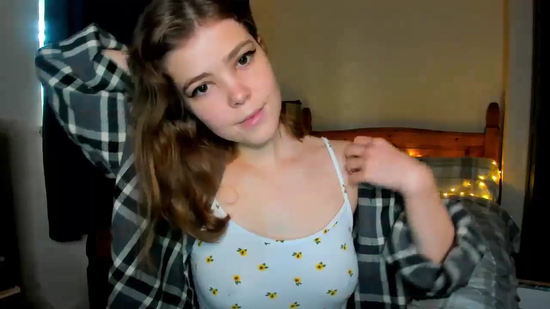 Gallery image thumbnail from EffyShy's myfreecams stream on, 11/13/2023, 15:27 image 14 of 20