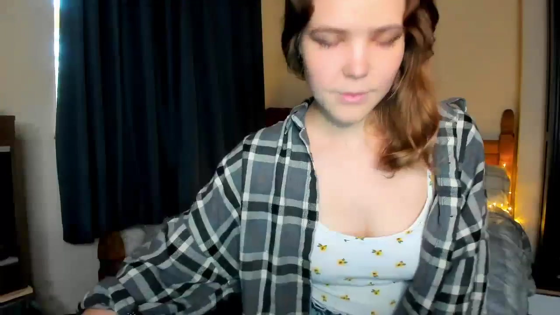 Gallery image thumbnail from EffyShy's myfreecams stream on, 11/16/2023, 14:44 image 5 of 20
