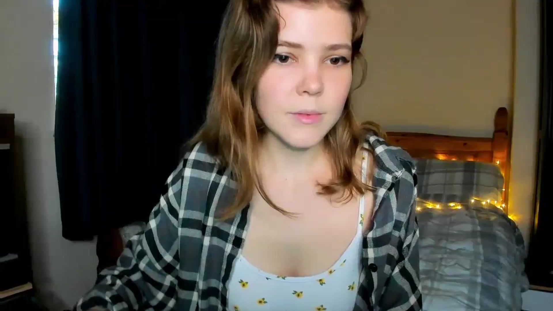 Gallery image thumbnail from EffyShy's myfreecams stream on, 11/16/2023, 14:44 image 11 of 20
