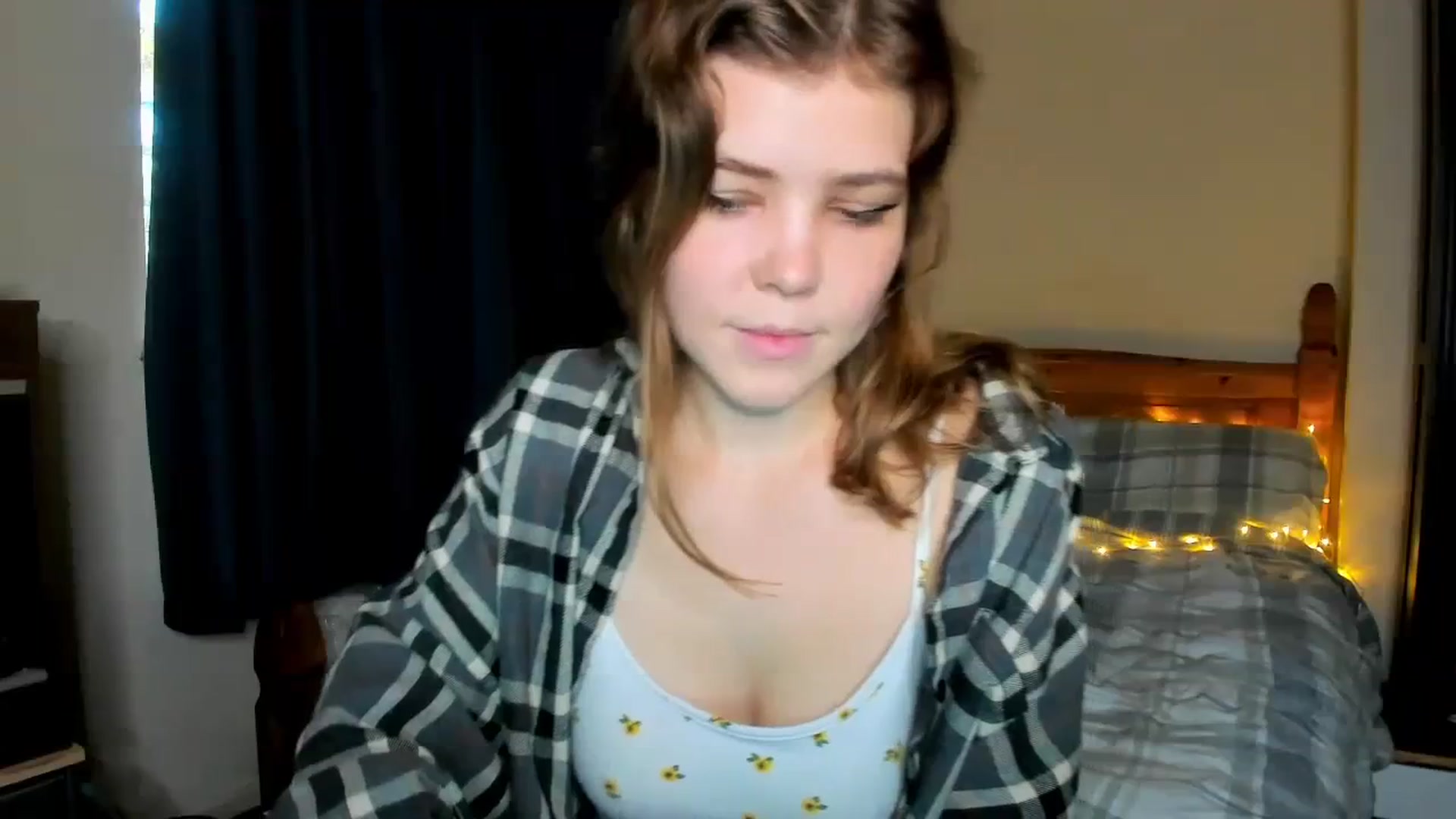 Gallery image thumbnail from EffyShy's myfreecams stream on, 11/16/2023, 14:44 image 15 of 20