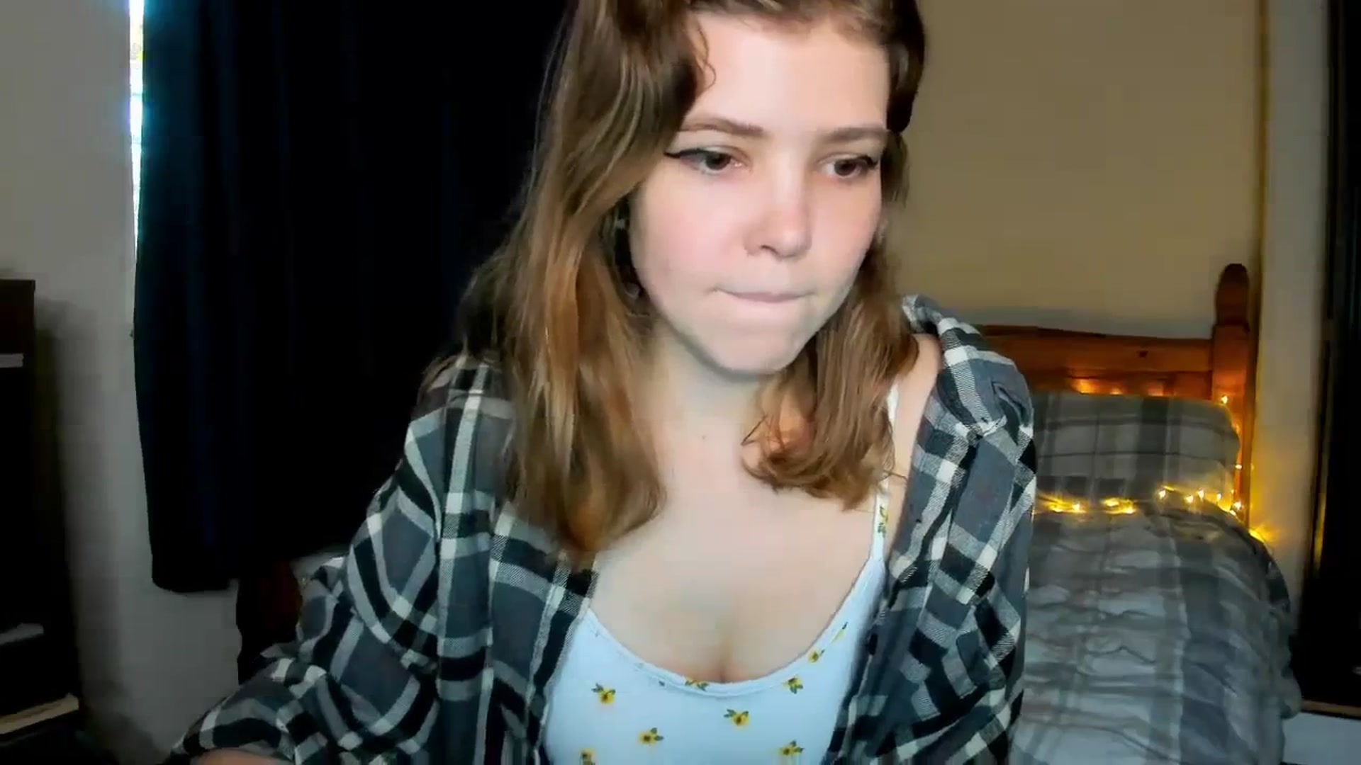 Gallery image thumbnail from EffyShy's myfreecams stream on, 11/16/2023, 14:44 image 4 of 20