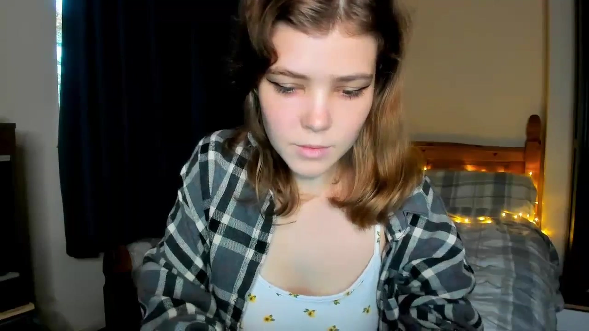 Gallery image thumbnail from EffyShy's myfreecams stream on, 11/16/2023, 15:43 image 6 of 20