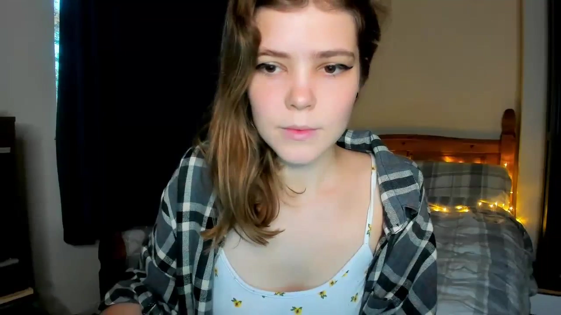 Gallery image thumbnail from EffyShy's myfreecams stream on, 11/16/2023, 15:43 image 17 of 20