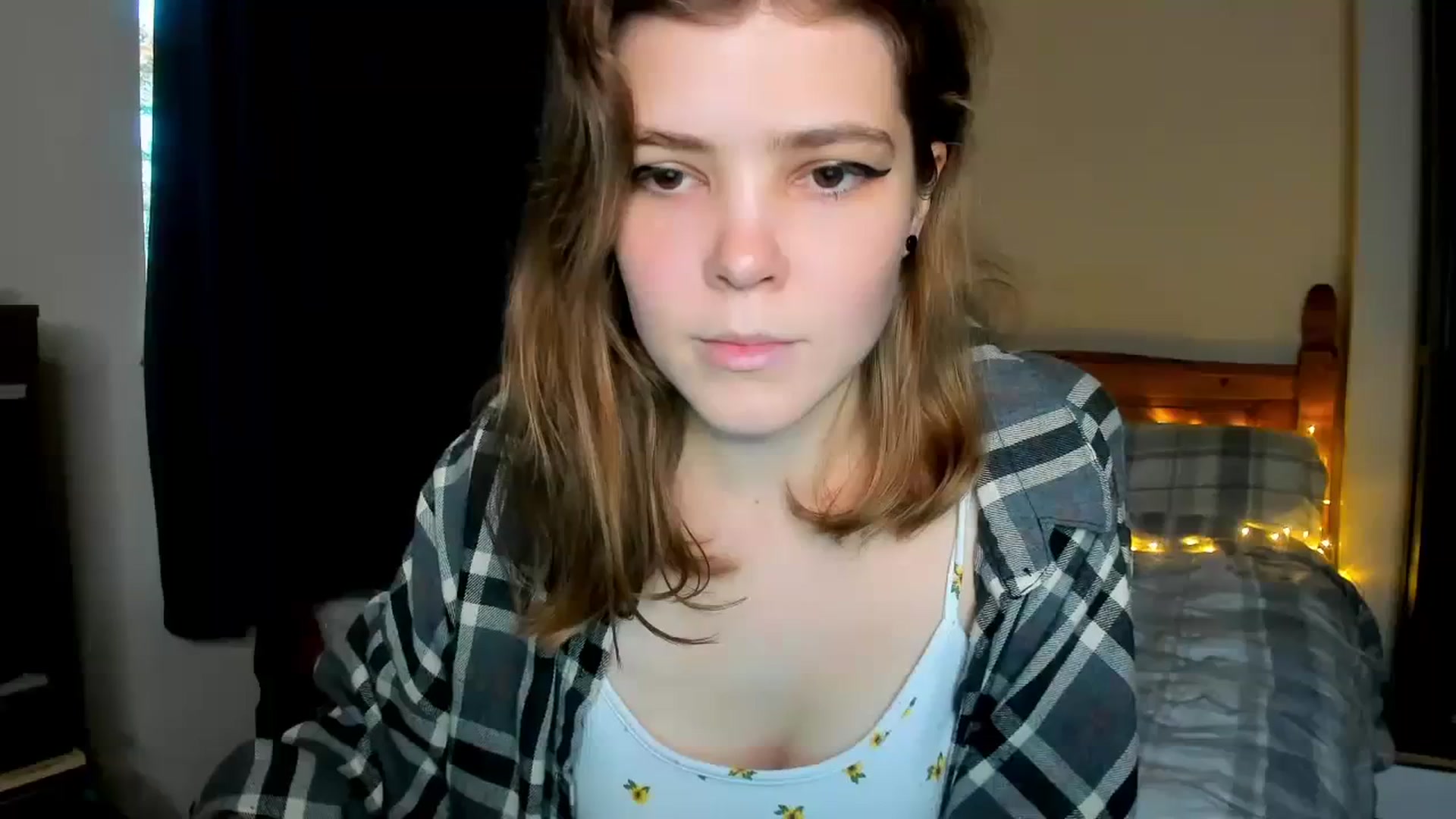 Gallery image thumbnail from EffyShy's myfreecams stream on, 11/16/2023, 15:43 image 1 of 20