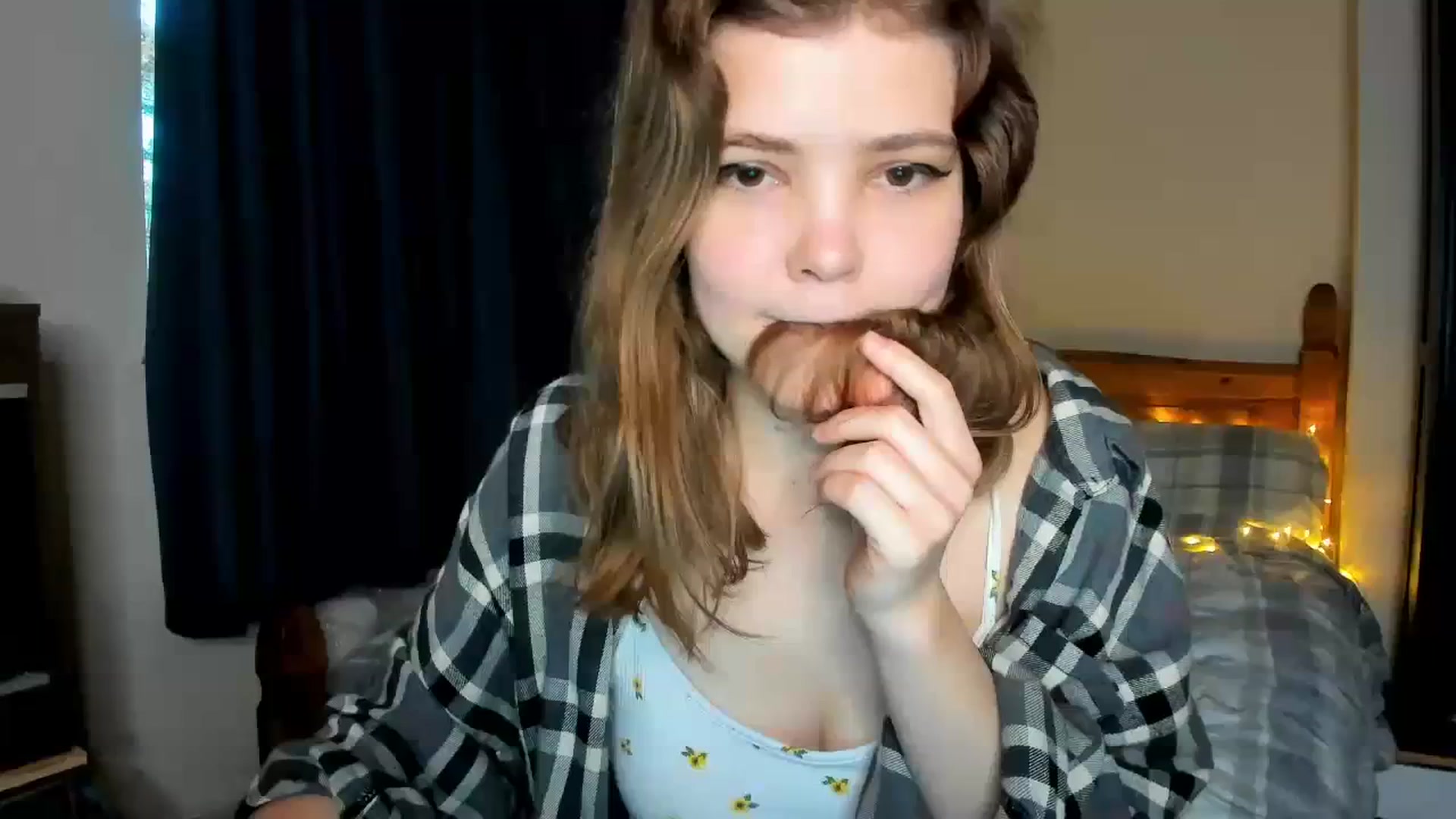 Gallery image thumbnail from EffyShy's myfreecams stream on, 11/16/2023, 15:43 image 16 of 20