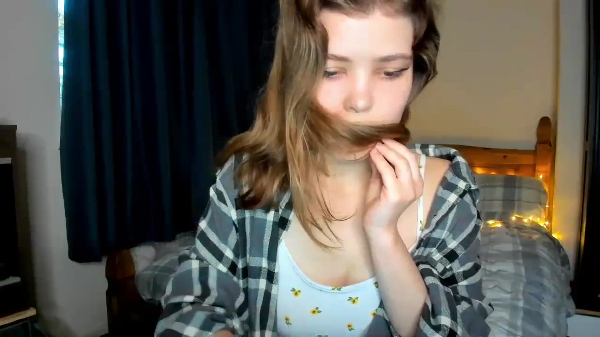 Gallery image thumbnail from EffyShy's myfreecams stream on, 11/16/2023, 15:43 image 13 of 20
